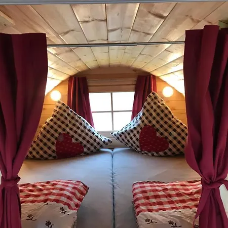 Holz Faessla Luxury tent