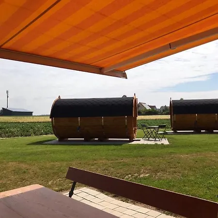 Luxury tent Holz Faessla *