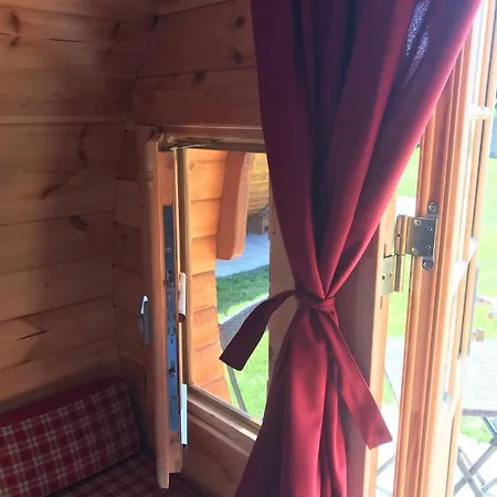 Holz Faessla Lüks kamp alanı Wolframs-Eschenbach